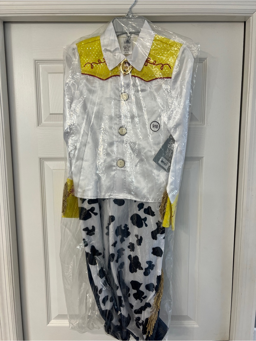 Disney Jessie Cowgirl Costume for Kids - Picture 2 of 4